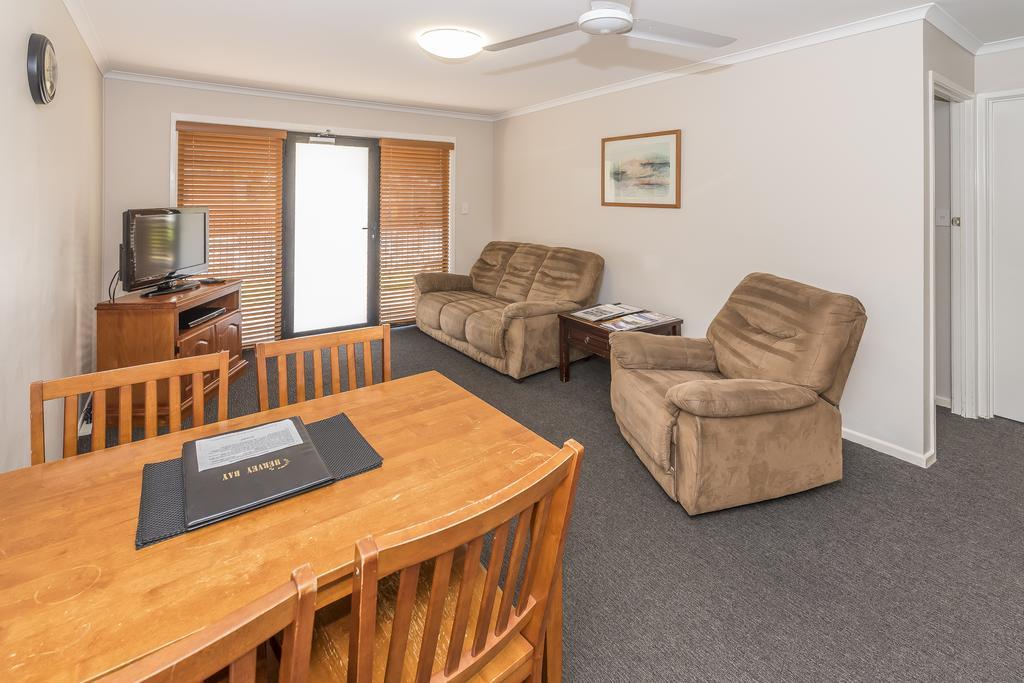 Hervey Bay Colonial Lodge Torquay Bagian luar foto