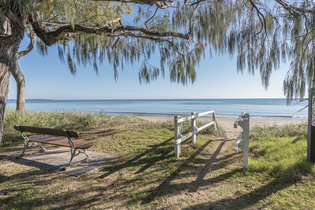 Hervey Bay Colonial Lodge Torquay Bagian luar foto
