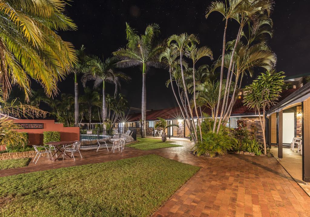 Hervey Bay Colonial Lodge Torquay Bagian luar foto
