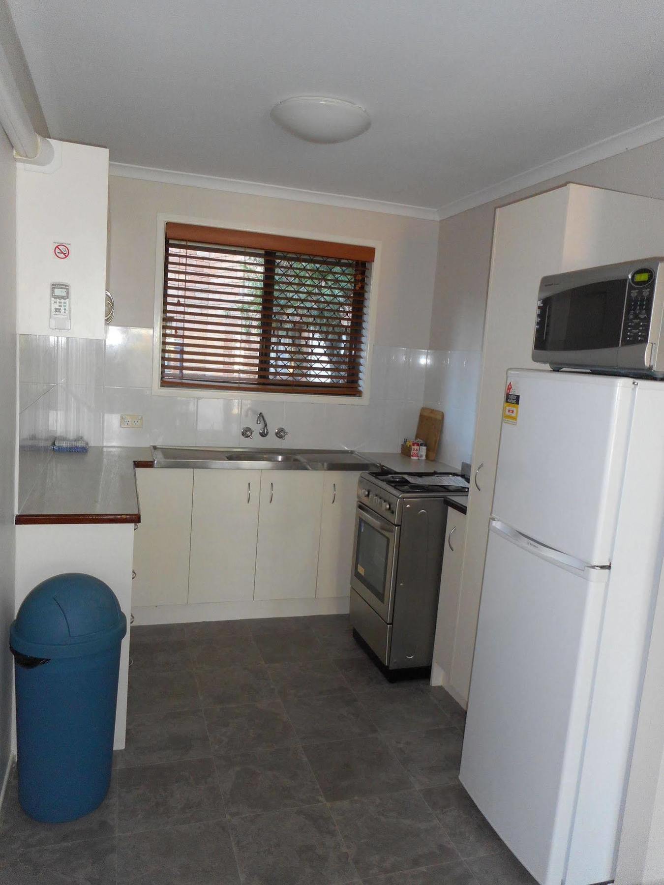Hervey Bay Colonial Lodge Torquay Bagian luar foto