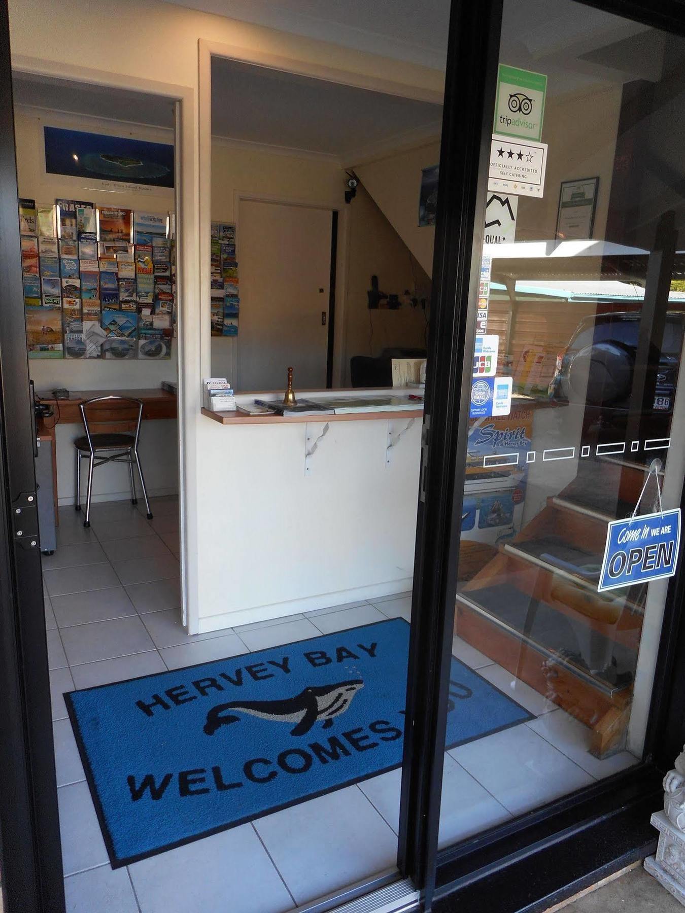 Hervey Bay Colonial Lodge Torquay Bagian luar foto