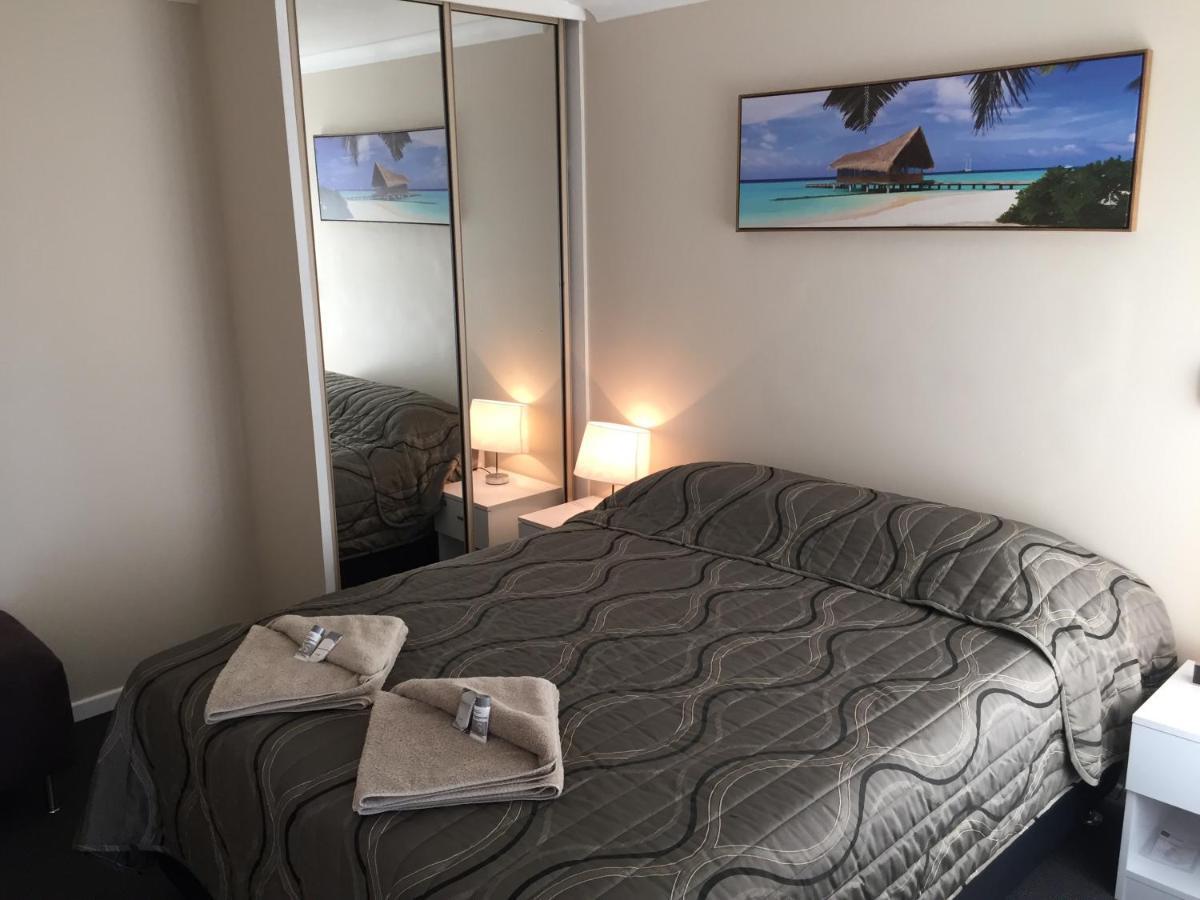 Hervey Bay Colonial Lodge Torquay Bagian luar foto